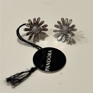 NWT Authentic PANDORA Sterling Silver Daisy Flower Stud Earrings Pave Statement